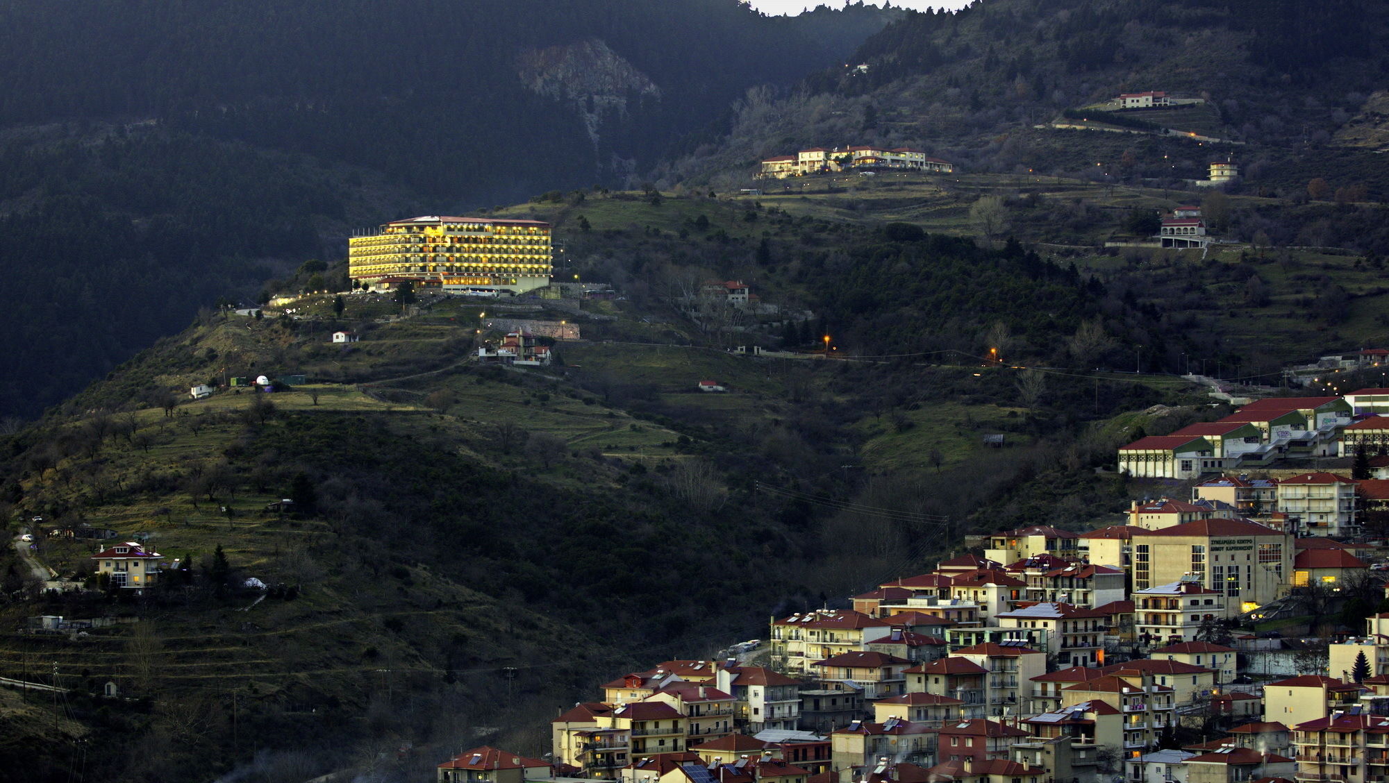 Hotel Lecadin Karpenisi Luaran gambar